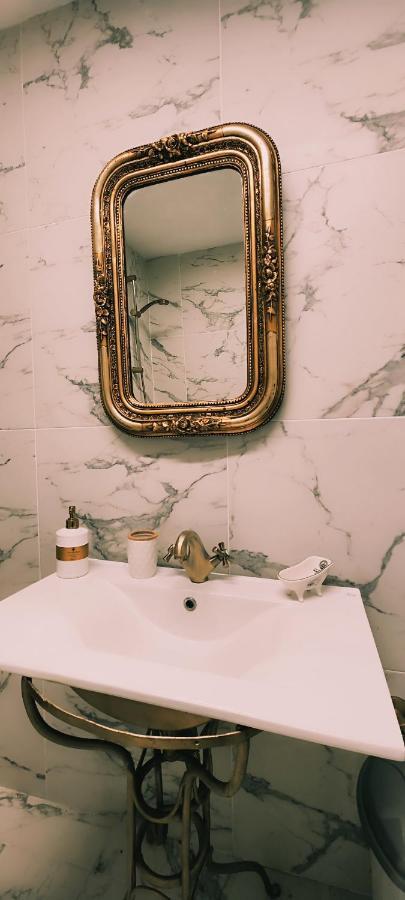 Aurea Residenza Mitropoleos Apartment เทสซาโลนิกิ ภายนอก รูปภาพ